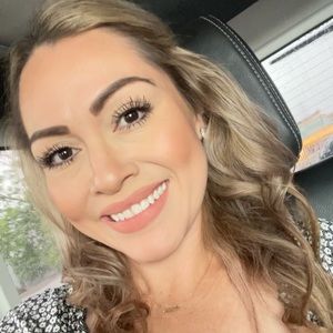 Meet your Posher, Alma